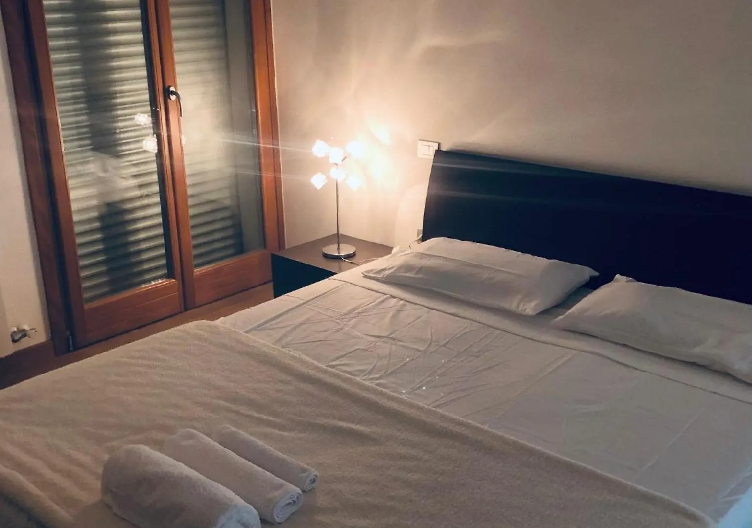 Stanza Privata Con Bagno Su Appartamento Condiviso Venedig 0*,  Italien